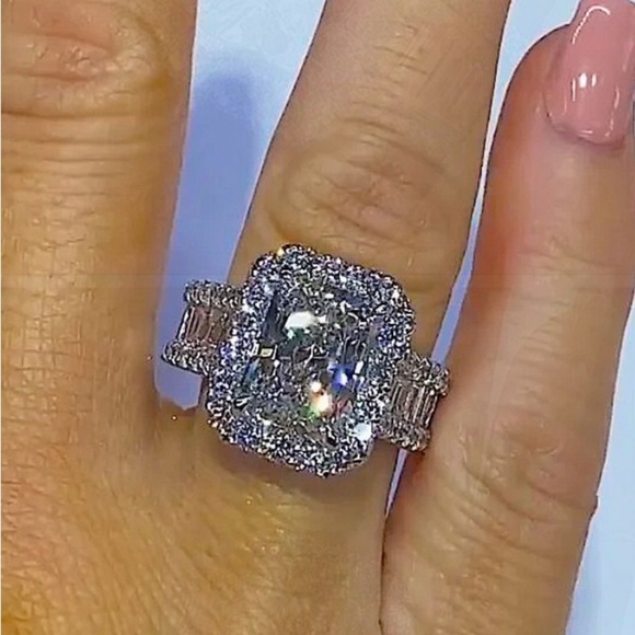 Sterling silver diamond engagement ring - Picture 2 of 7